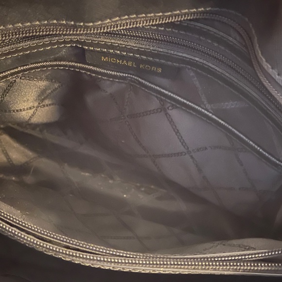 MK Michael Kors Black Shoulder Bag - Picture 5 of 15